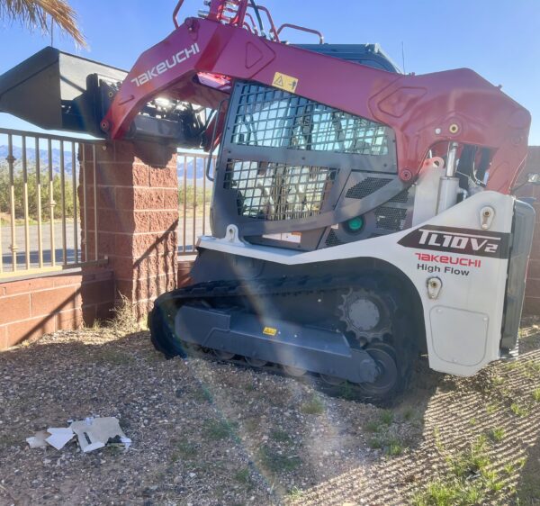 Takeuchi TL10V2-CRH Compact Track Loader - Image 2